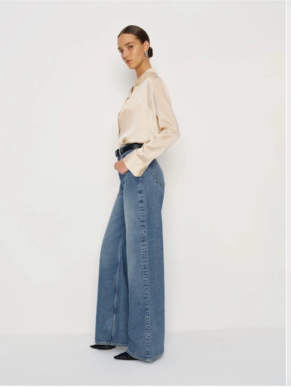 Reformation Cary High Rise Slouchy Wide Leg Short Jeans - Picture 4 of 7